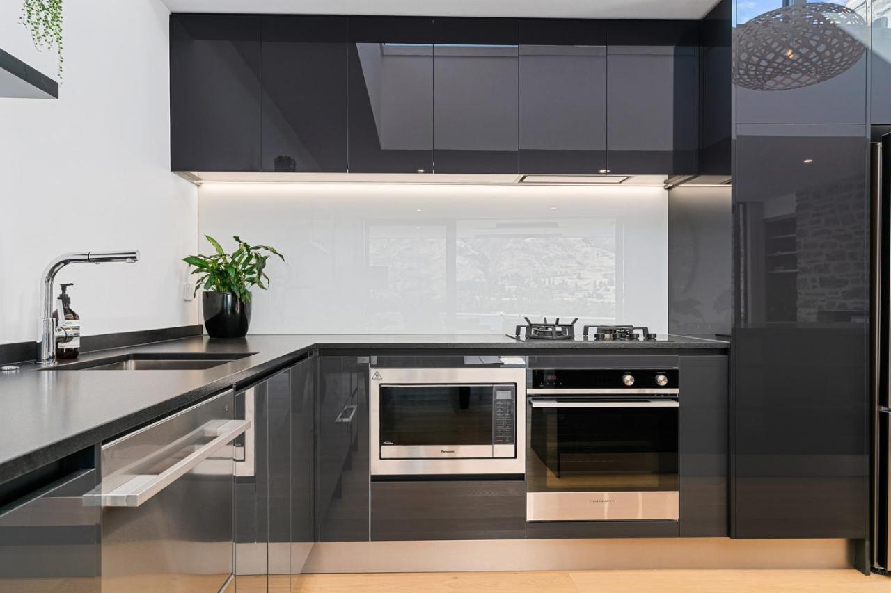 Luxurious Lakefront Penthouse Wanaka Exterior foto