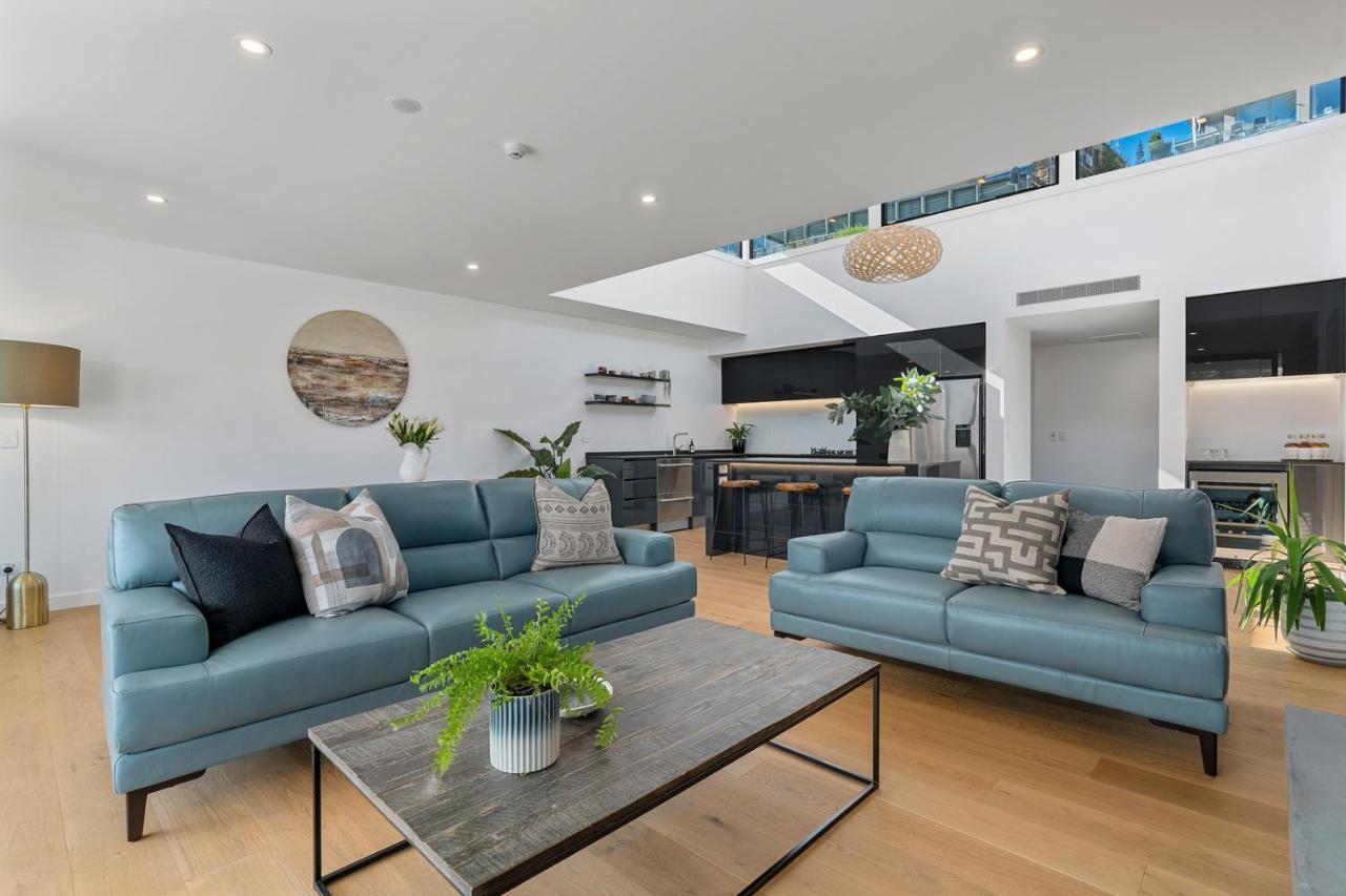 Luxurious Lakefront Penthouse Wanaka Exterior foto