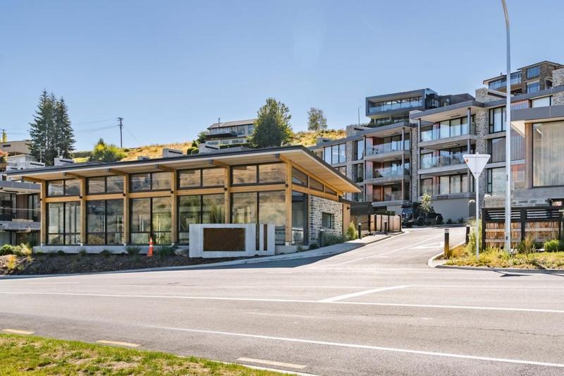 Luxurious Lakefront Penthouse Wanaka Exterior foto
